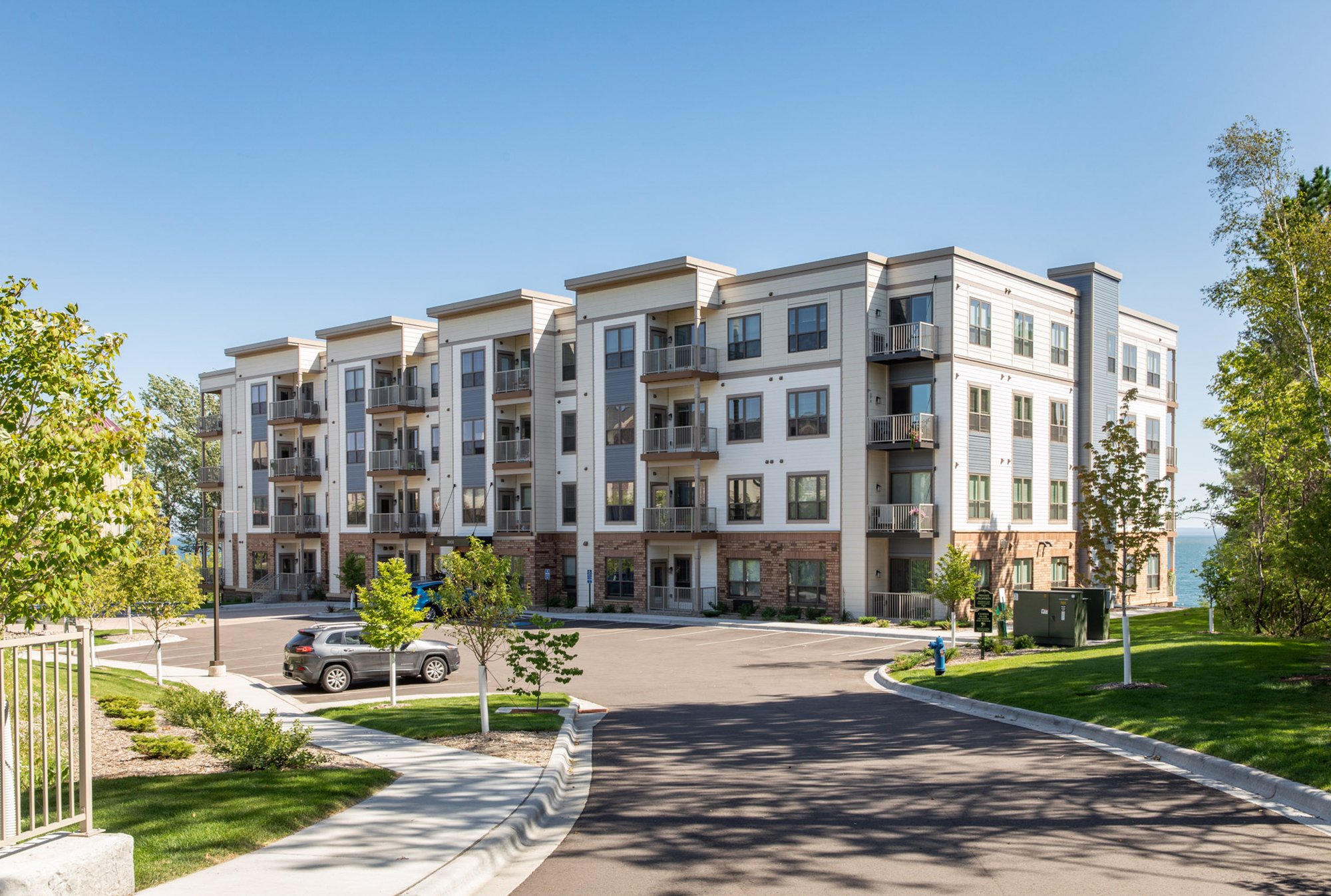 1666 - Zvago Lake Superior