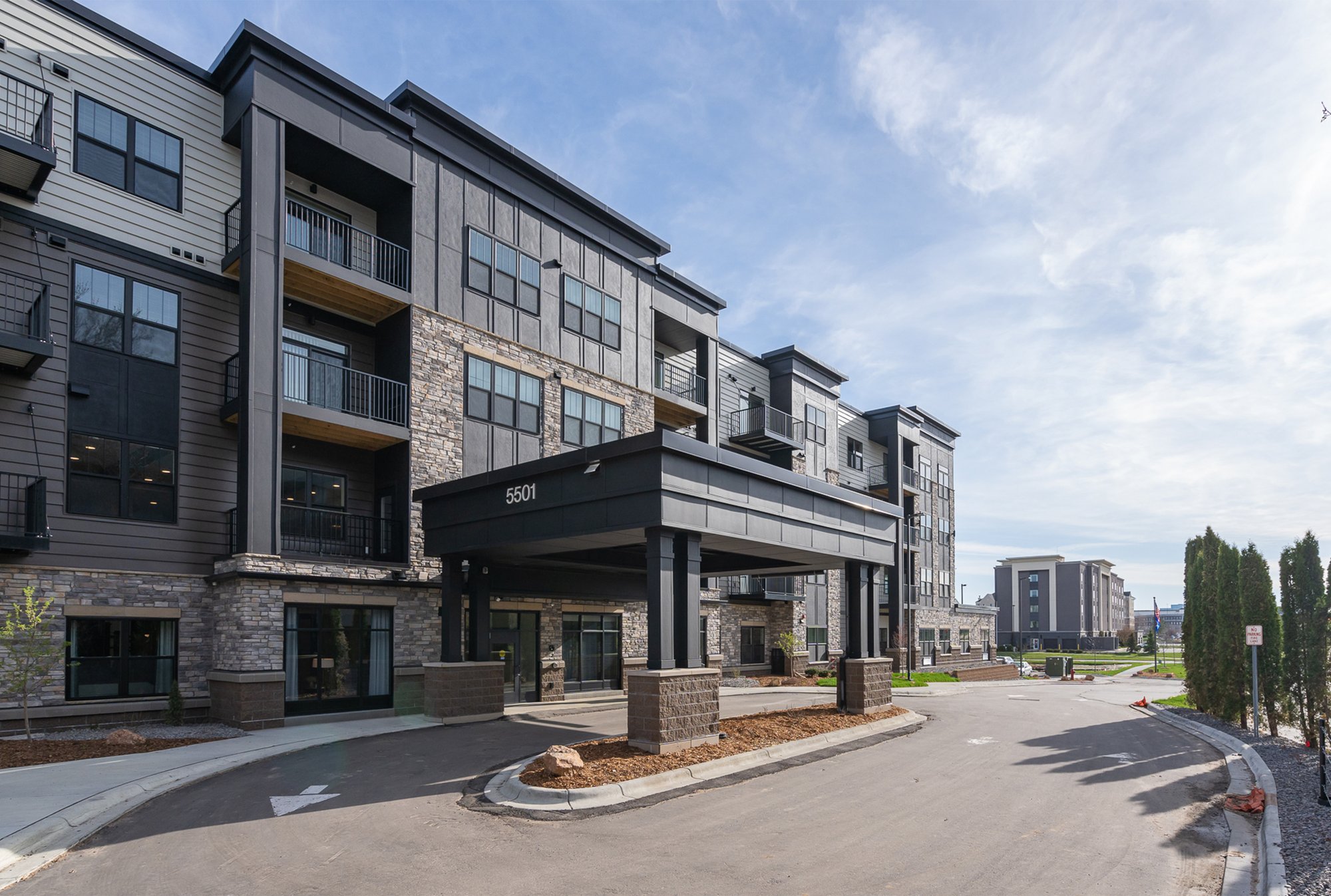 17058 - Amira Choice Bloomington Cherrywood Point