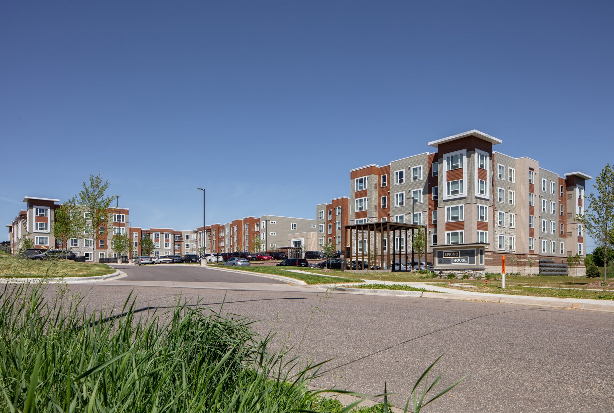 18099 - Spring House