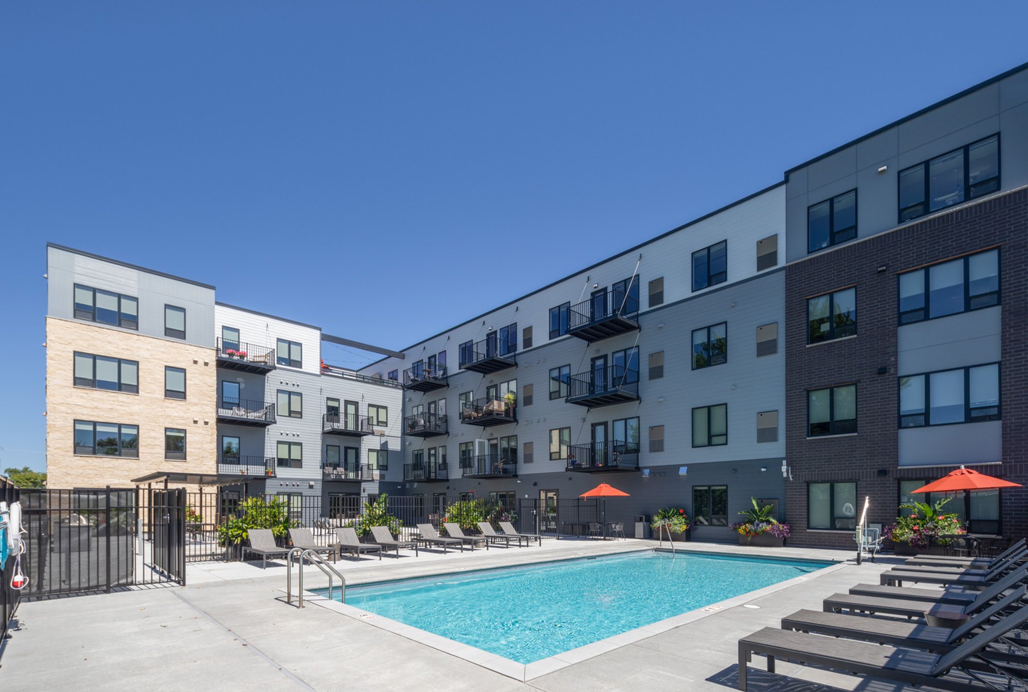 19064 - The Morrison