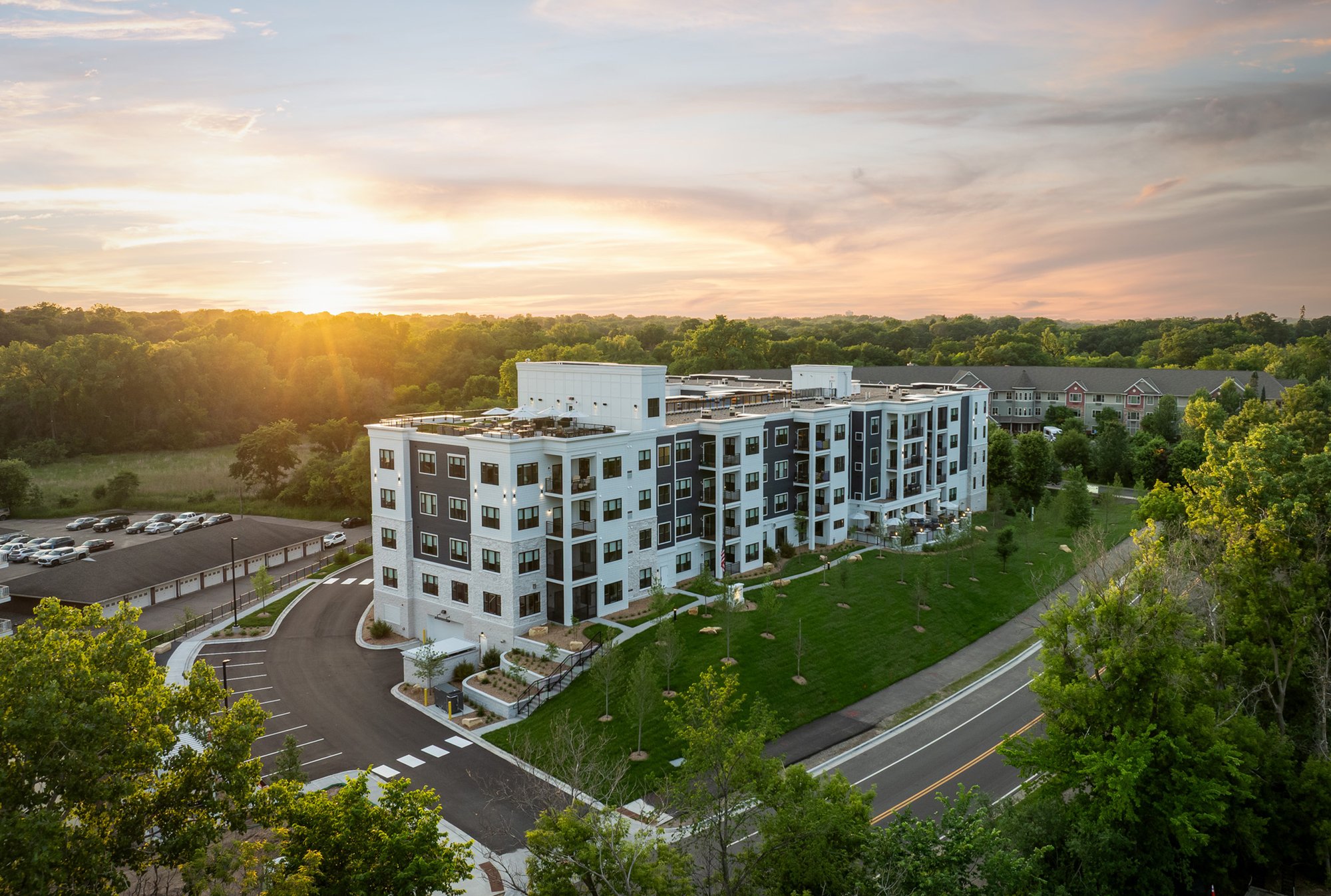 21025 - The American Cooperative on Lake Phalen