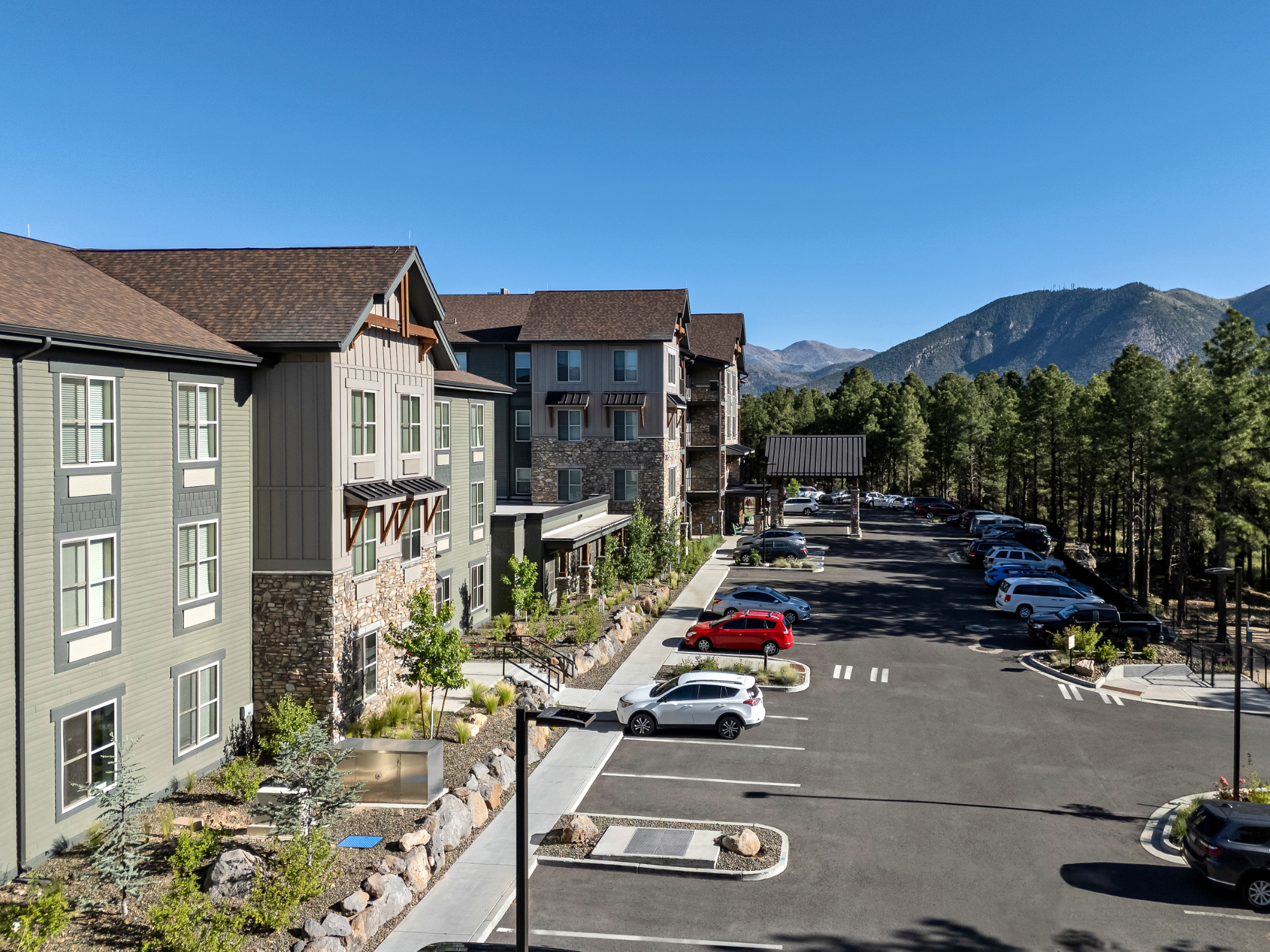 BLUFFS OF FLAGSTAFF