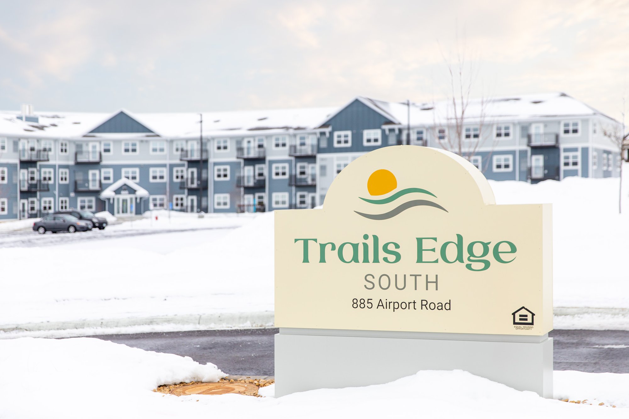 trails_edge_sm_2023_0127-2 trails_edge_sm_2023_0127-2